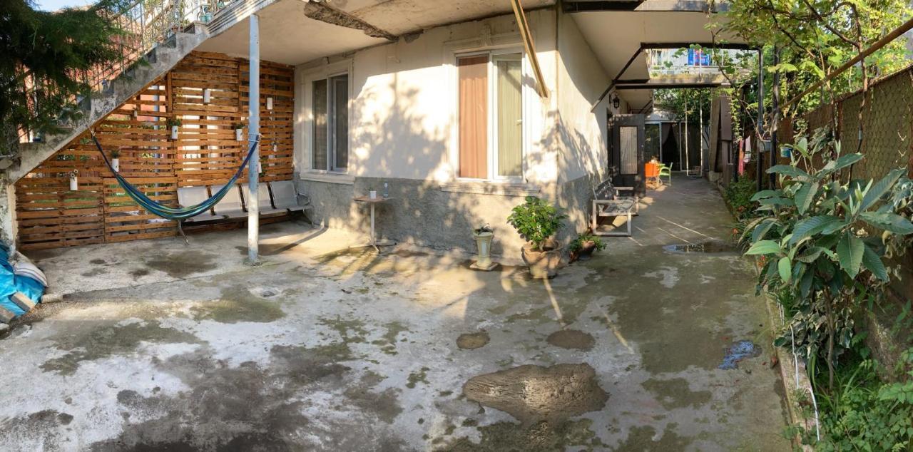 Guest House Barbi Batumi Luaran gambar
