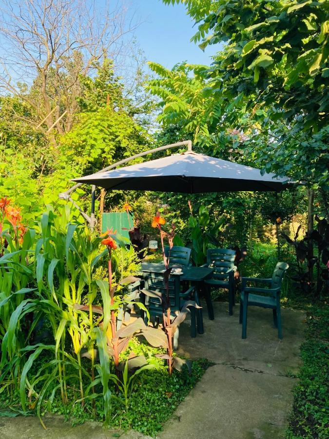 Guest House Barbi Batumi Luaran gambar