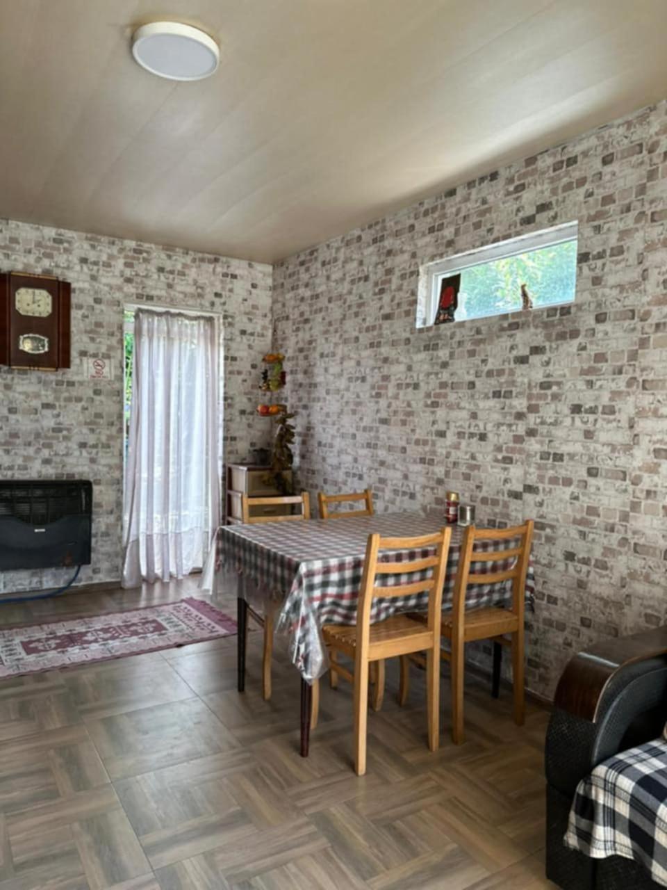 Guest House Barbi Batumi Luaran gambar