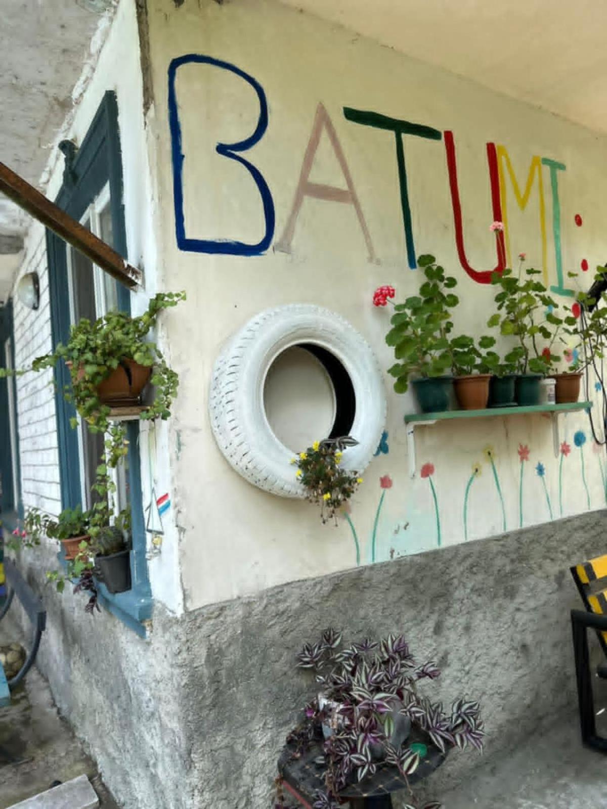 Guest House Barbi Batumi Luaran gambar