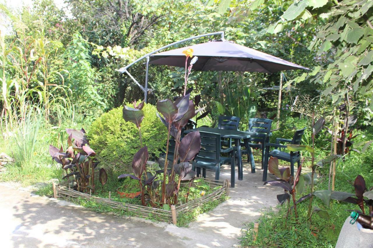 Guest House Barbi Batumi Luaran gambar